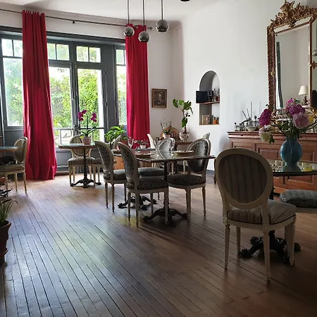 Kwatera prywatna Chateau De Champblanc *