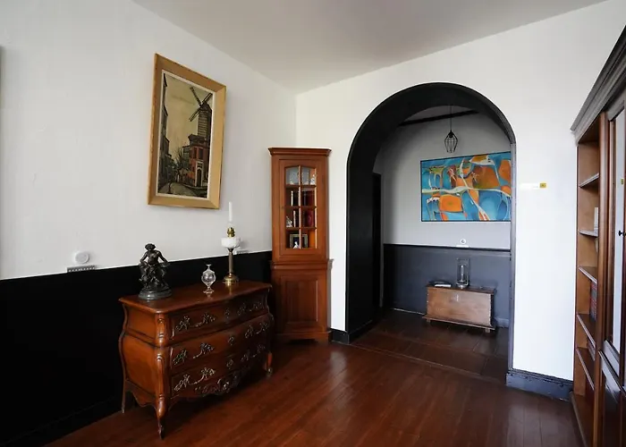 Chateau De Champblanc *