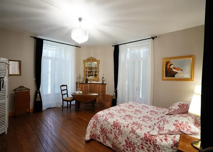 Privatunterkunft Chateau De Champblanc Cherves-de-Cognac