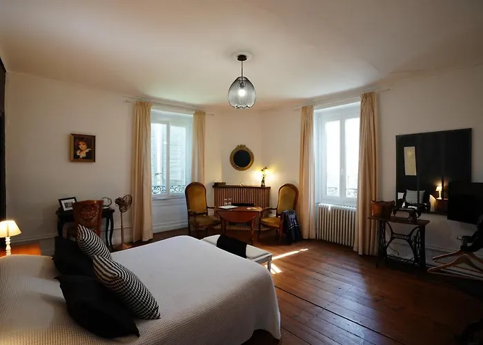 Chateau De Champblanc Privatunterkunft