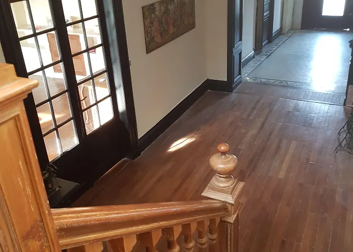 Chateau De Champblanc Privatunterkunft *