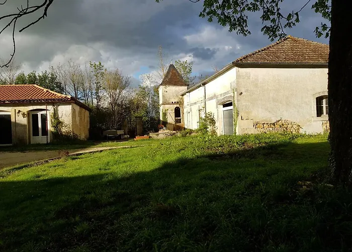 Chateau De Champblanc Privatunterkunft *